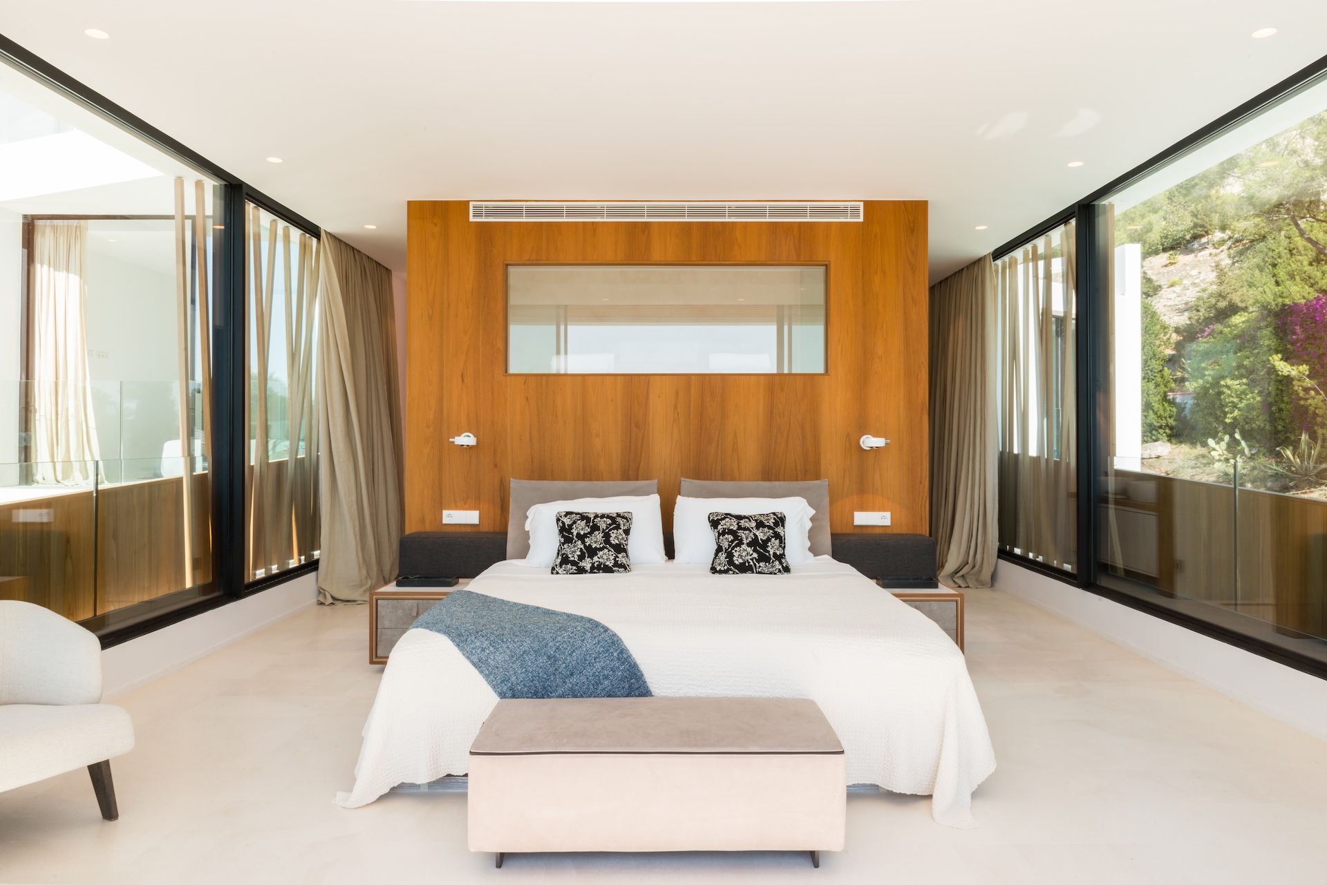 Resa Estates Villa Can Furnet ibiza bedroom.jpg